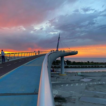 Direttamente Sul Lungomare Apartment Pescara Bagian luar foto