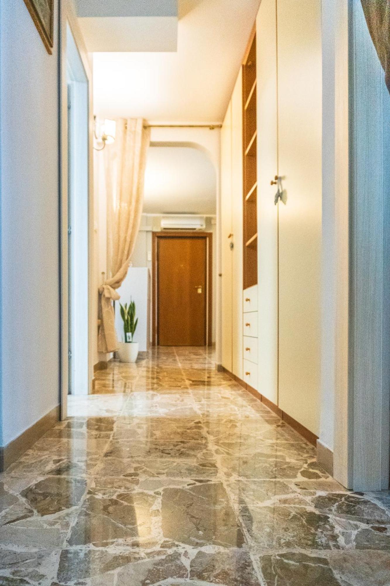 Direttamente Sul Lungomare Apartment Pescara Bagian luar foto